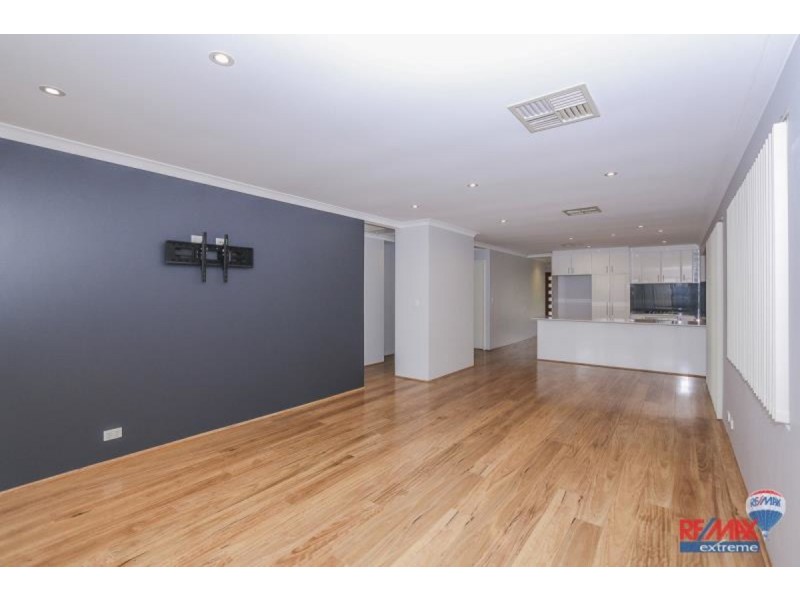 4 Doncaster Square, Currambine WA 6028