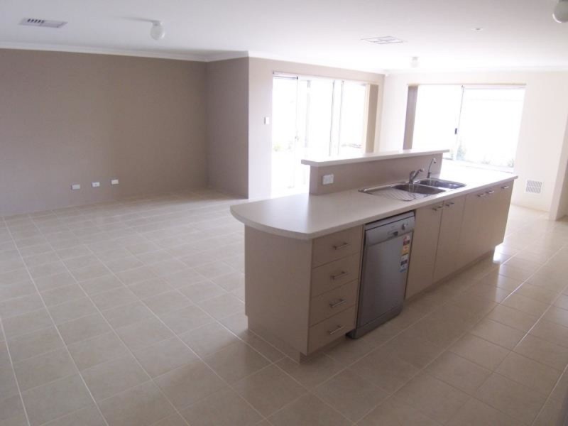 80 Shepperton Drive, Butler WA 6036