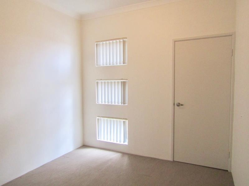 215 Camborne Parkway, Butler WA 6036