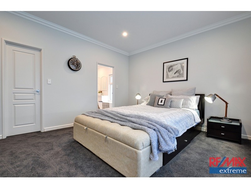 36 Blackpool Promenade, Iluka WA 6028