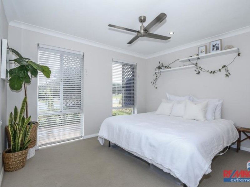 15 Siren Road, Heathridge WA 6027