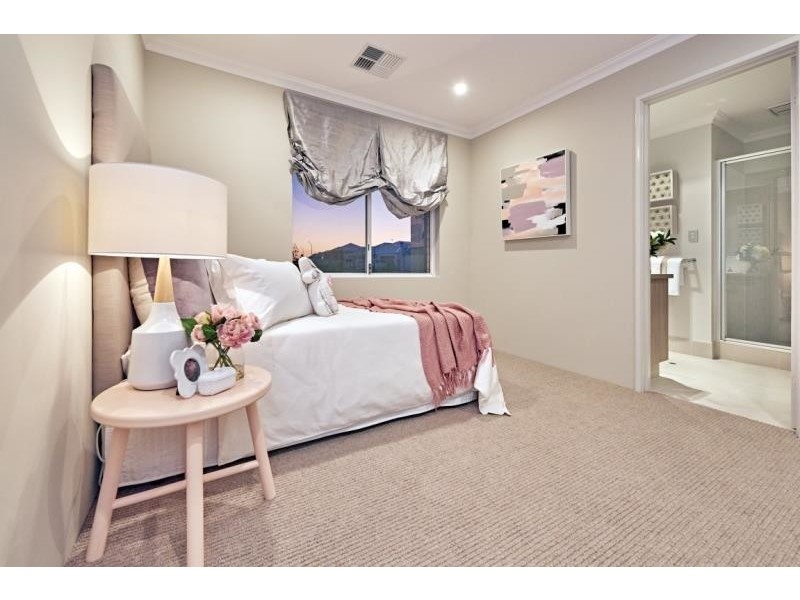 1 Charleston Road, Eglinton WA 6034