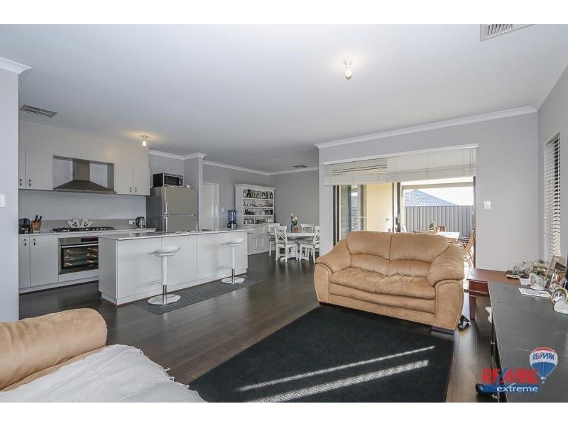 8 Basedow Chase, Banksia Grove WA 6031