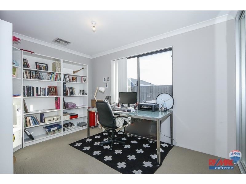 8 Basedow Chase, Banksia Grove WA 6031