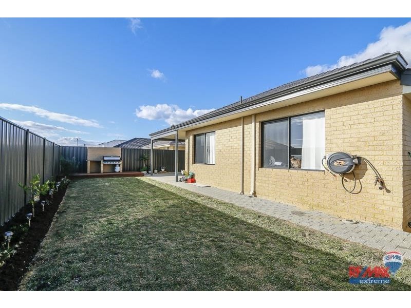 8 Basedow Chase, Banksia Grove WA 6031