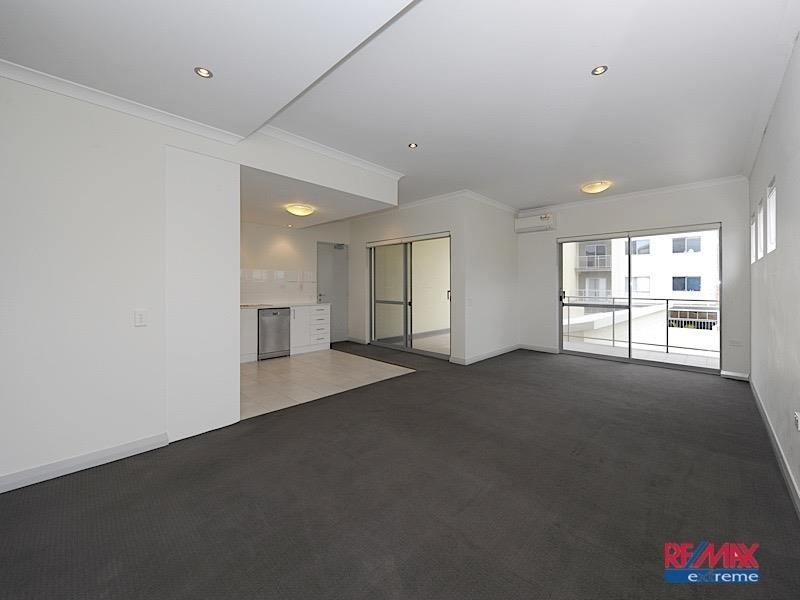 35/88 Lakeside Drive, Joondalup WA 6027