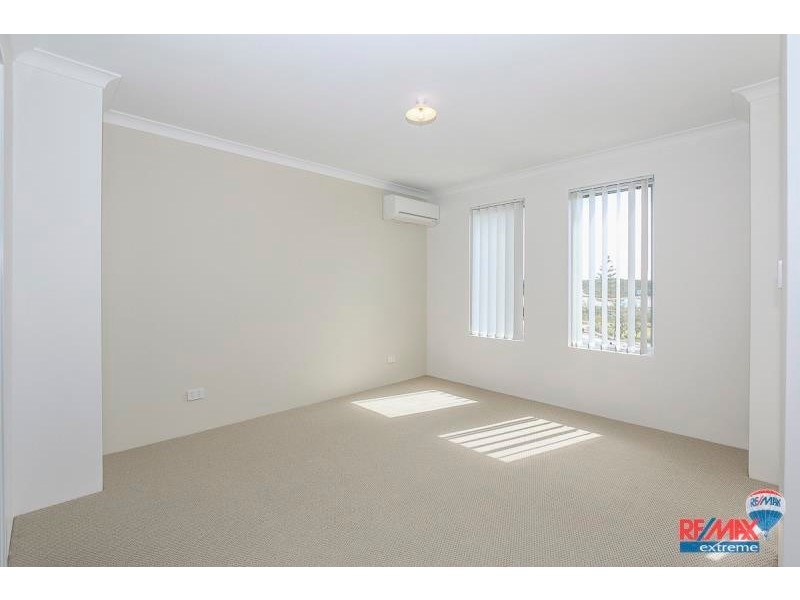 12 Garnet Lane, Eglinton WA 6034