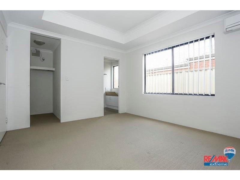 17 Merlot Way, Pearsall WA 6065