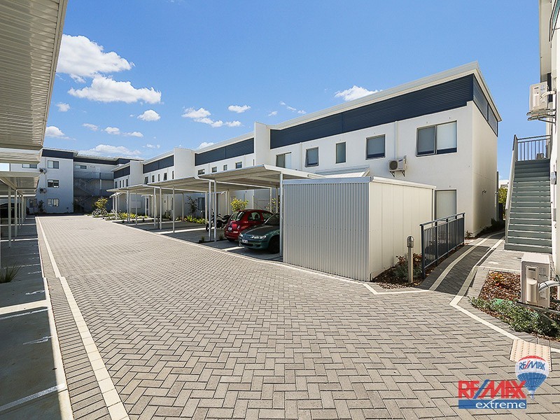 17/2 Royston Link, Butler WA 6036