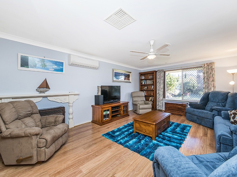 4 Campbell Drive, Hillarys WA 6025