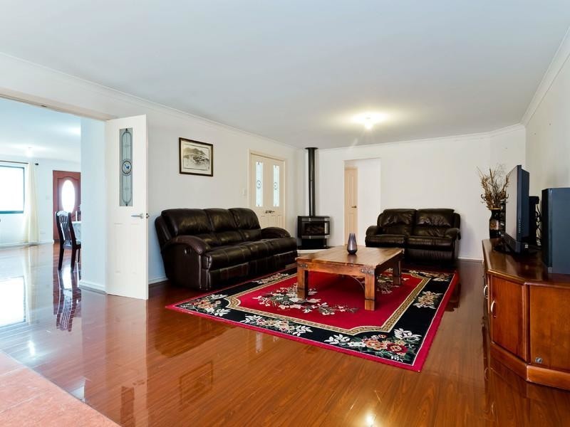 8 Parham Road, Quinns Rocks WA 6030