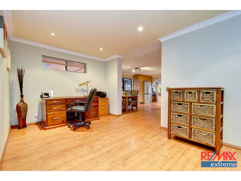 8 De Grey Court, Heathridge WA 6027