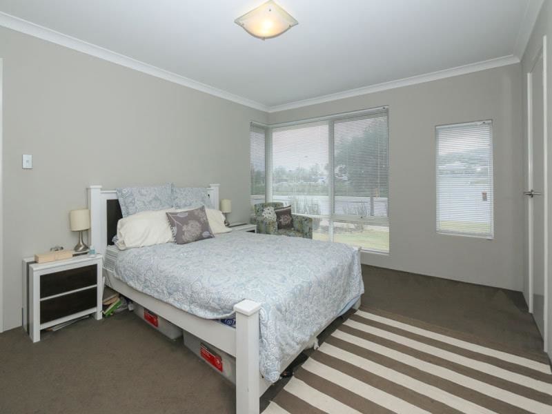 5 Halesworth Parade, Butler WA 6036