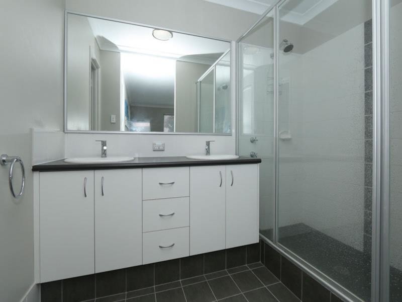 5 Halesworth Parade, Butler WA 6036