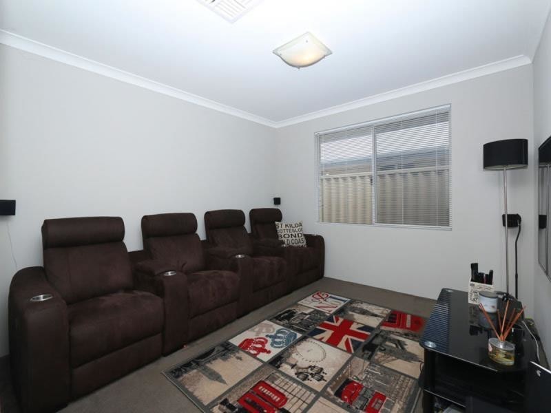 5 Halesworth Parade, Butler WA 6036