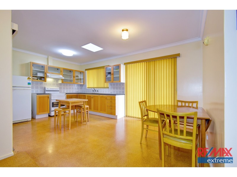 6 Clevedon Place, Kallaroo WA 6025