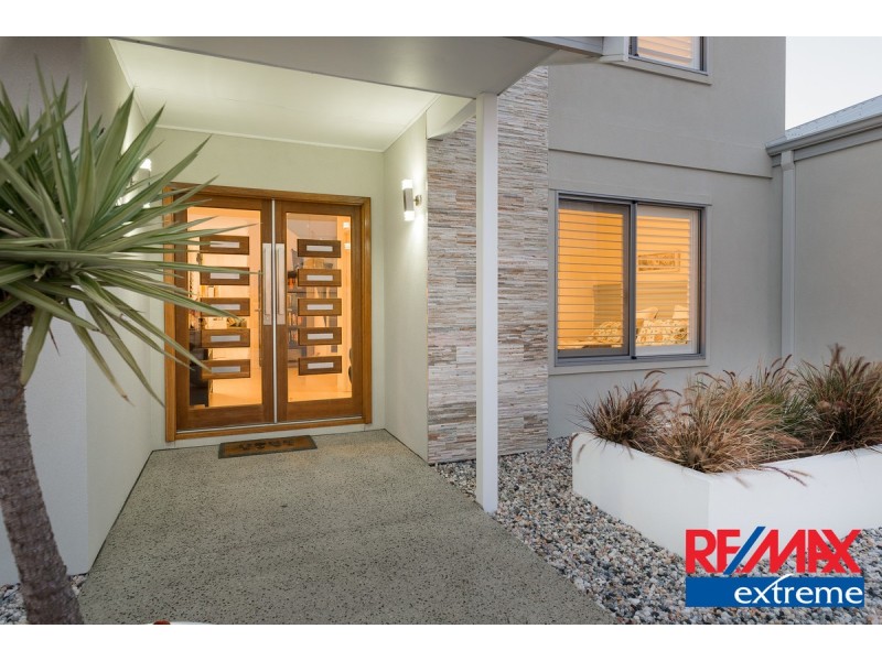 15 Moonraker Road, Jindalee WA 6036