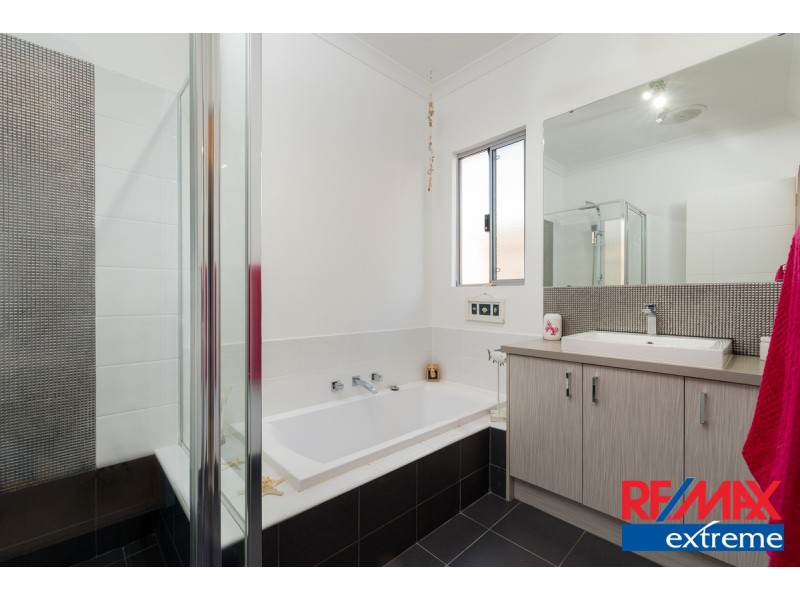 15 Moonraker Road, Jindalee WA 6036