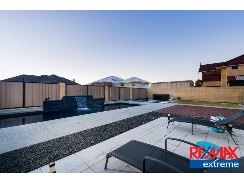 15 Moonraker Road, Jindalee WA 6036