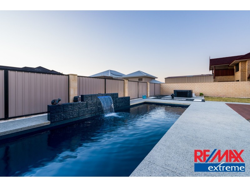 15 Moonraker Road, Jindalee WA 6036