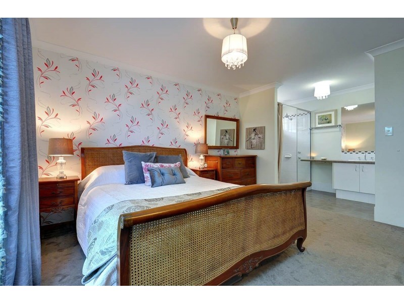 7 Helsinki Terrace, Wanneroo WA 6065