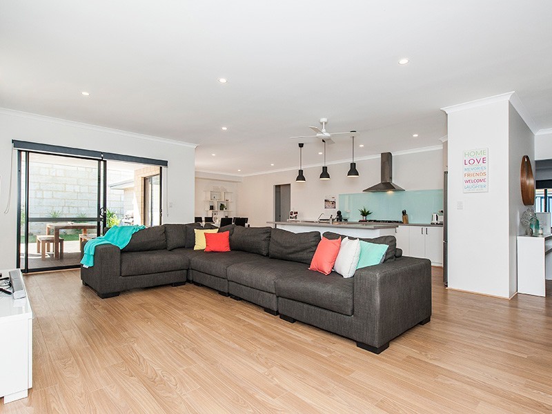 37 Goundrey Drive, Pearsall WA 6065