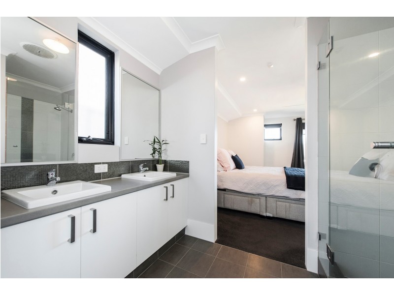 37 Goundrey Drive, Pearsall WA 6065