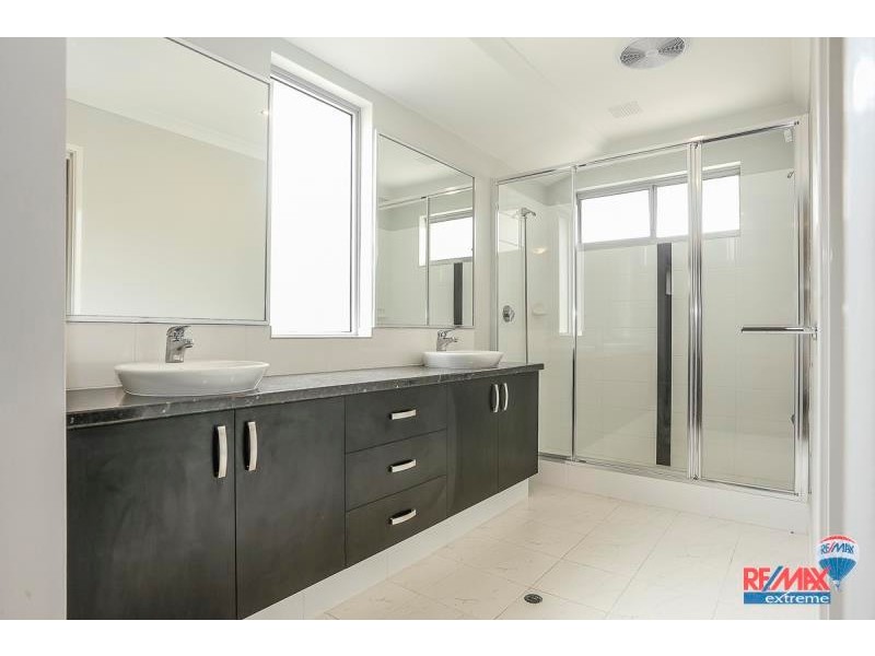 7 Whipbird Road, Alkimos WA 6038