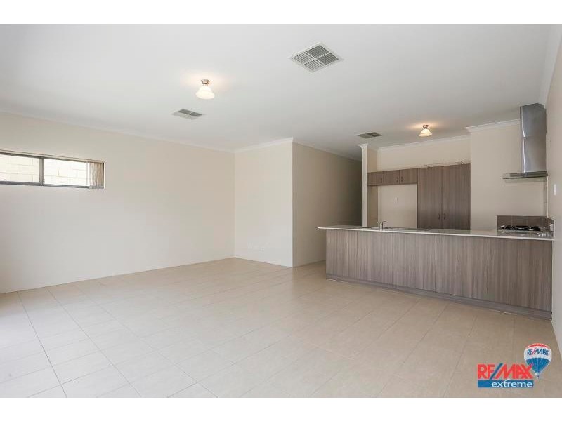 7 Hollyford Parade, Butler WA 6036