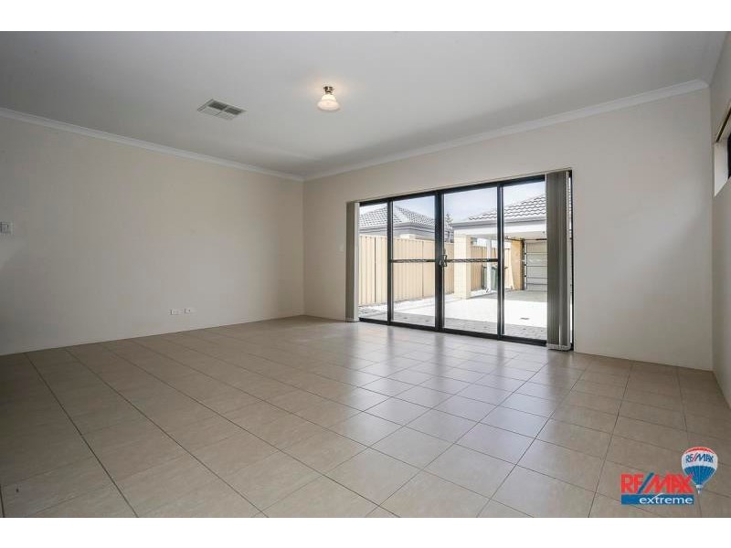 7 Hollyford Parade, Butler WA 6036