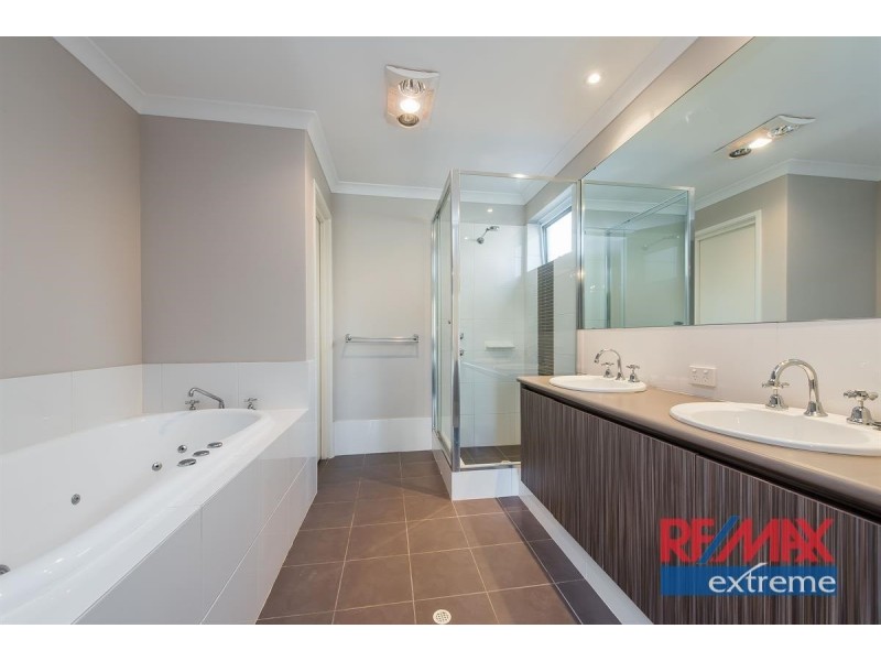 42 Seaside Avenue, Yanchep WA 6035