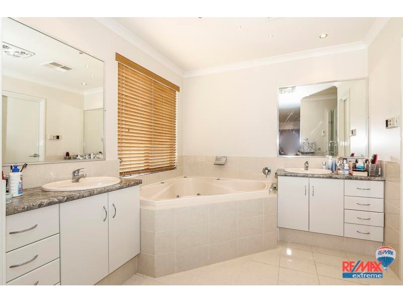 12 Narranbee Ridge, Tapping WA 6065