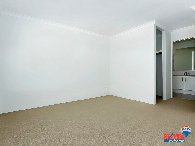 21 Giallo Way, Eglinton WA 6034