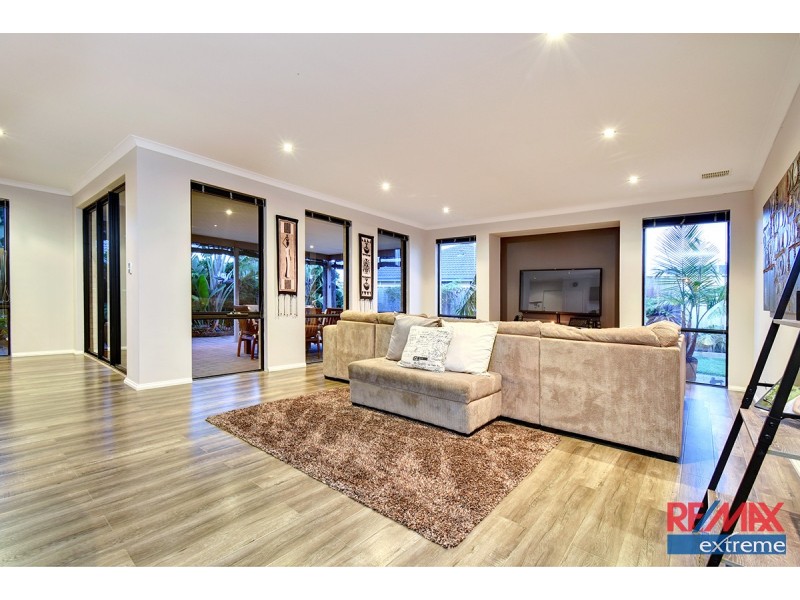 3 Featherstone Gardens, Butler WA 6036