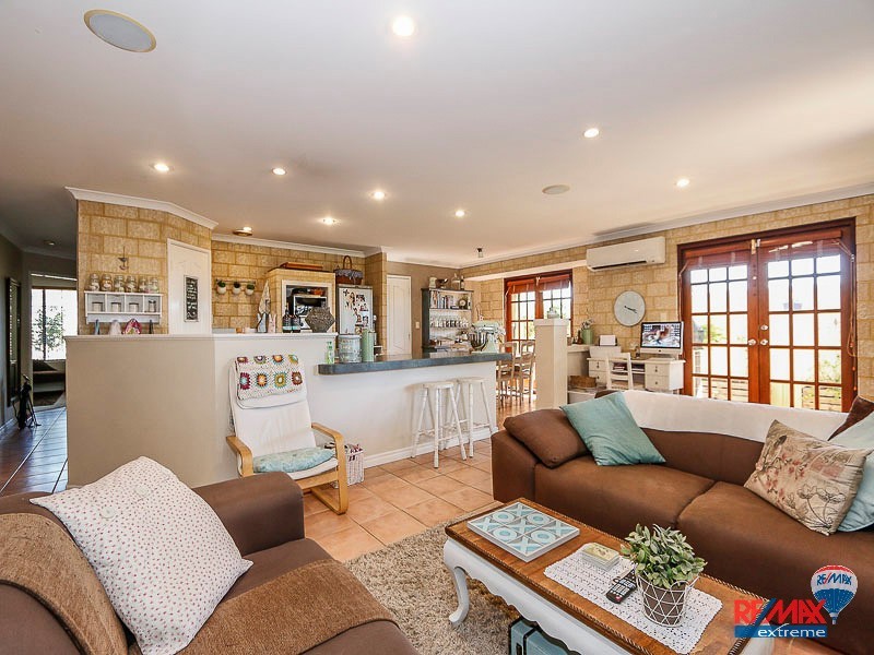 36 Miramare Boulevard, Currambine WA 6028