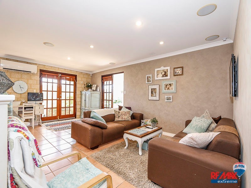 36 Miramare Boulevard, Currambine WA 6028
