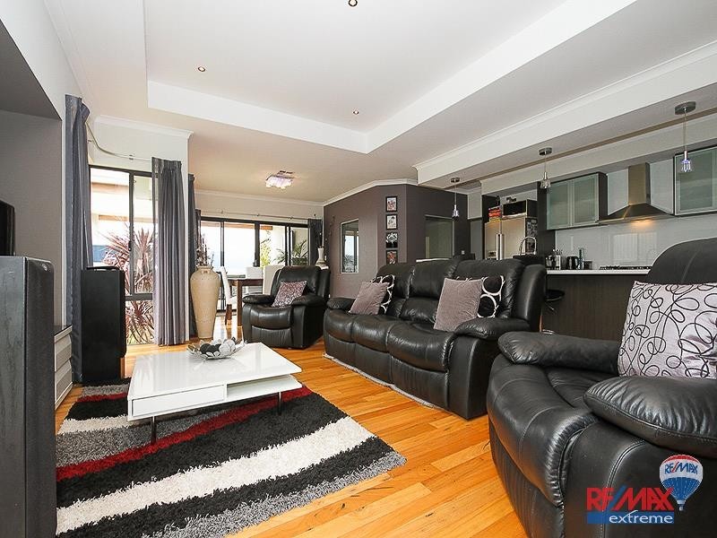 11 Chine Way, Alkimos WA 6038