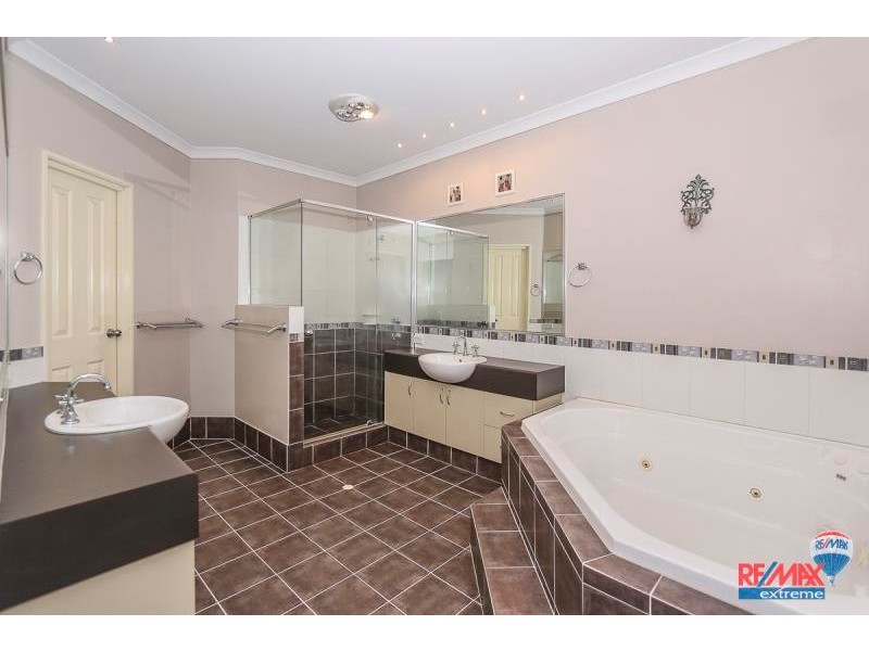 53 Busch Parkway, Pearsall WA 6065