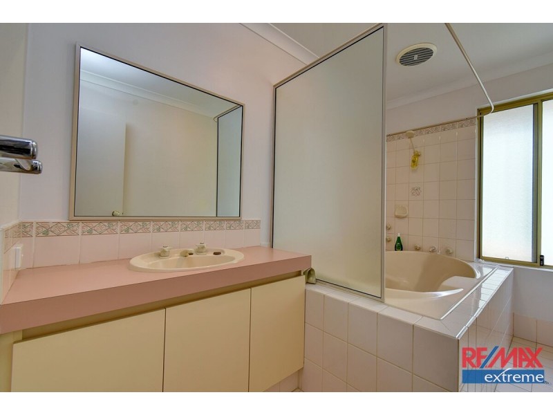 112 Kinross Drive, Kinross WA 6028