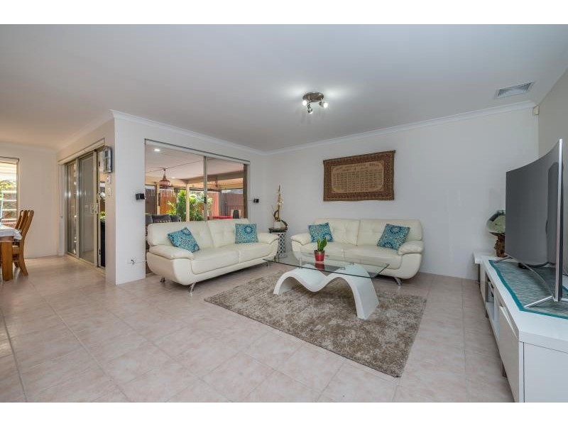 43 Yandella Promenade, Tapping WA 6065