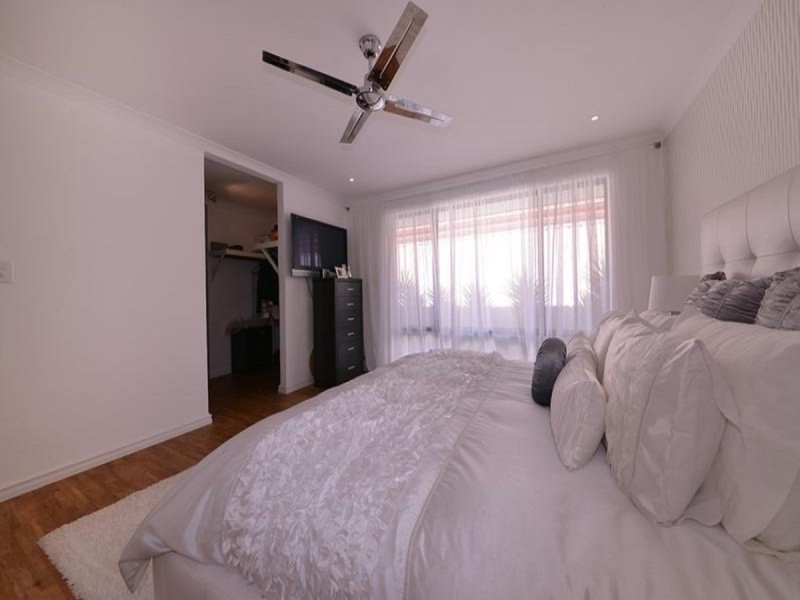 16 Basico Avenue, Sinagra WA 6065