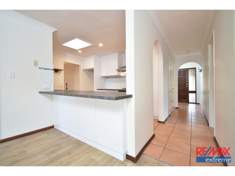 10 Johnston Way, Padbury WA 6025