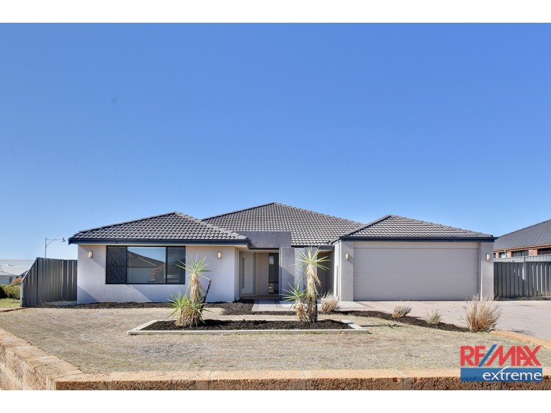 14 Leschenault Loop, Banksia Grove WA 6031