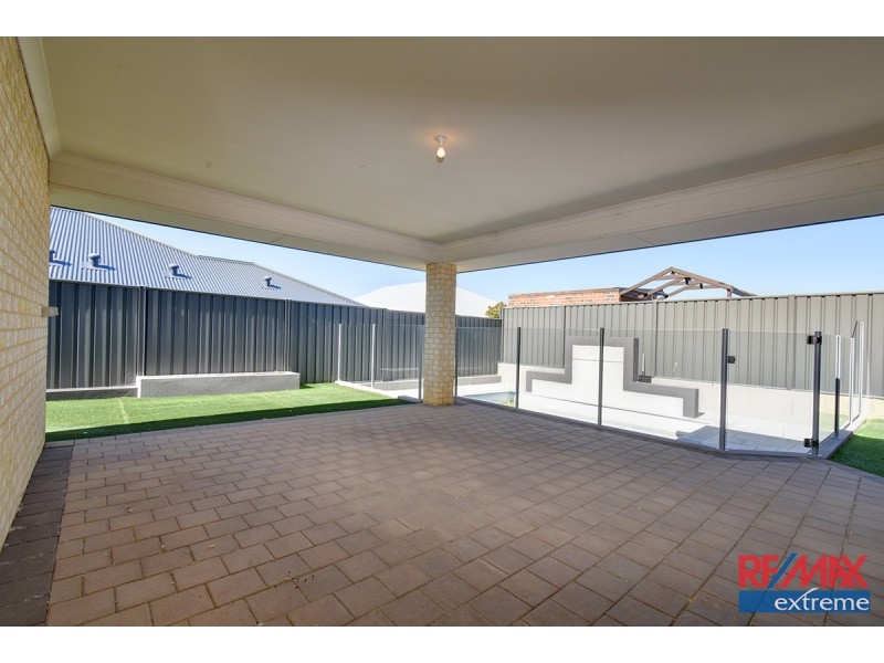 14 Leschenault Loop, Banksia Grove WA 6031