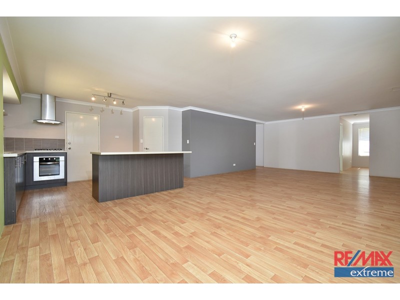 14 Leschenault Loop, Banksia Grove WA 6031