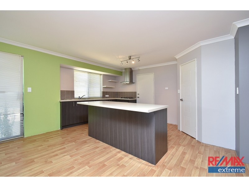 14 Leschenault Loop, Banksia Grove WA 6031