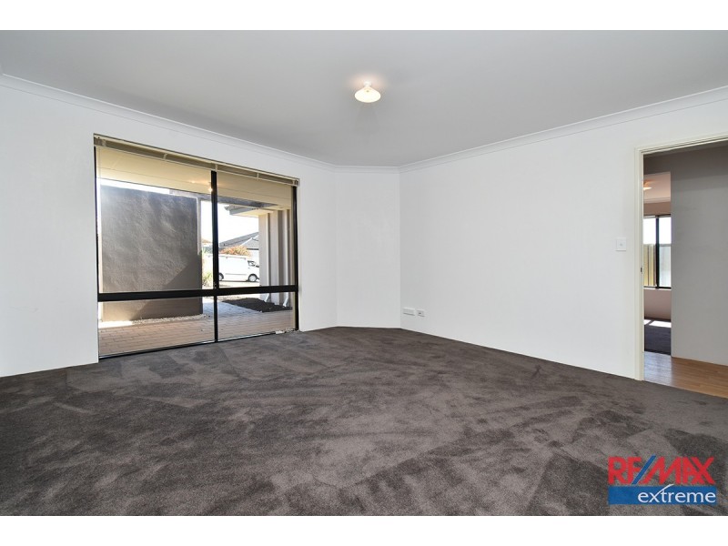 14 Leschenault Loop, Banksia Grove WA 6031