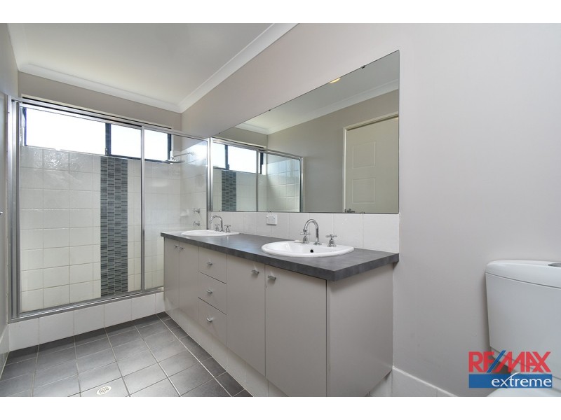 14 Leschenault Loop, Banksia Grove WA 6031