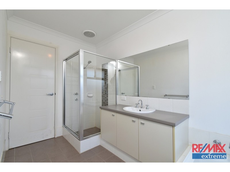 14 Leschenault Loop, Banksia Grove WA 6031