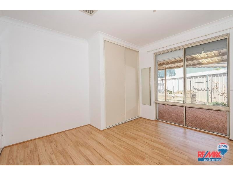 8 Eastleigh Loop, Currambine WA 6028